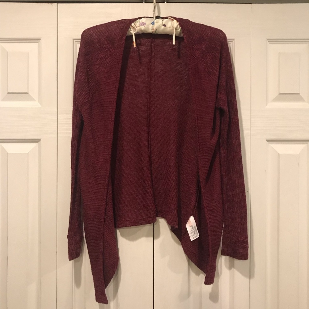 AE Cardigan